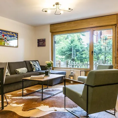Contemporary Alpine 2-bedroom Appartamento Crans-Montana